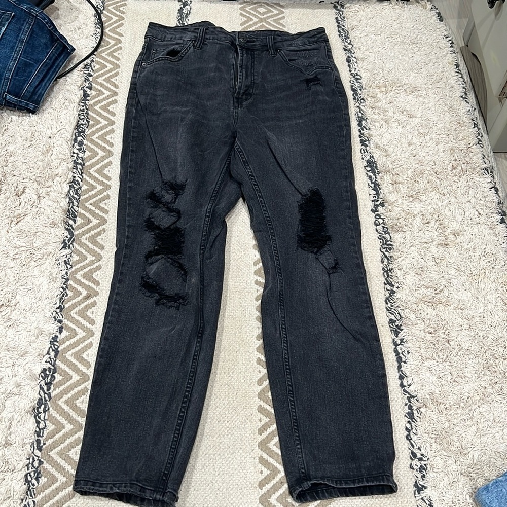 High Rise Mom Jean